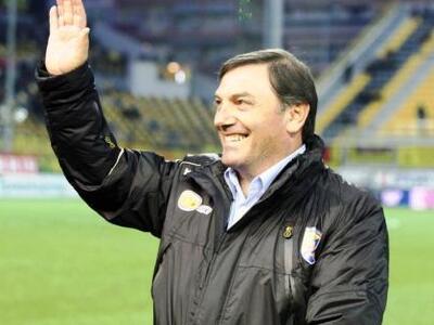 Ο Μπάμπης Τεννές νέος προπονητής στον Απ...