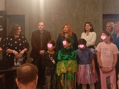 ΑΠΟ ΑΡΙΣΤΕΡΑ- ΝΙΚΟΣ ΑΘΑΝΑΣΙΟΥ- ΕΥΗ ΒΕΡΡΑ...