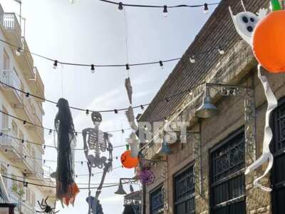 Η Πάτρα σε ρυθμούς Halloween: Βιτρίνες κ...