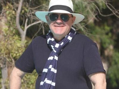 Μιχάλης Ασλάνης:Στη Μύκονο ήμουν ξενοδόχ...