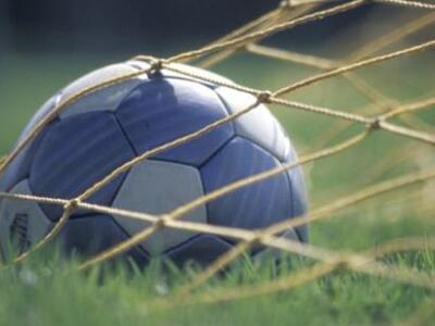 Παιδάκι έτρεξε να φθάσει την μπάλα και τ...