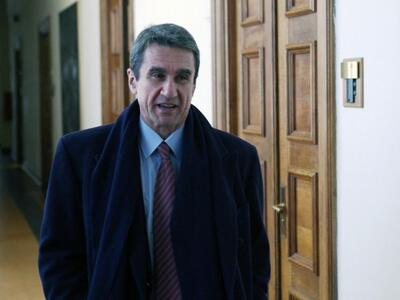 Την υποψηφιότητά του για πρόεδρος του ΠΑ...