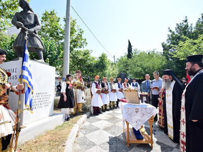 ΠΑΤΡΑ: Συγκινητική η εκδήλωση τιμής και μνήμης στον αγωνιστή Γιαννιά -ΔΕΙΤΕ ΦΩΤΟ