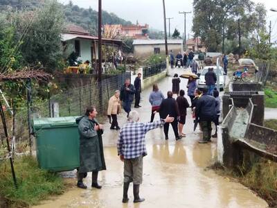 Αγρίνιο: Πλημμύρισαν οι κάτοικοι στο Ζευ...