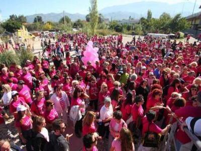 Πάτρα: Η Γέφυρα βάφτηκε... ροζ! Εντυπωσι...