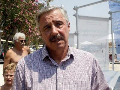 Μανιάτης: Σύντομα η αποκατάσταση στην Σαντορίνη