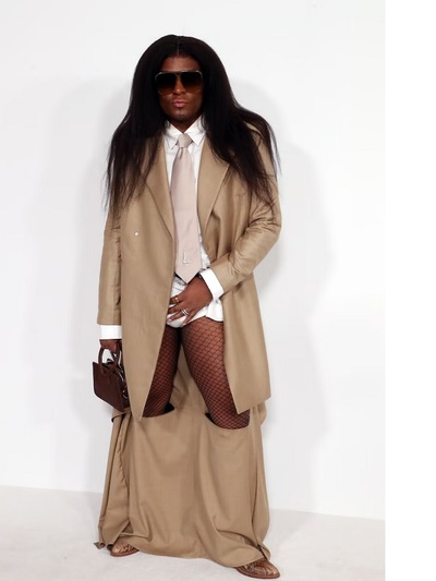 O περιζήτητος στυλίστας του Χόλιγουντ, Λόου Ρόουτς