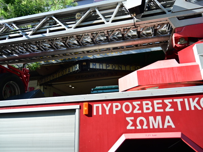 Πάτρα: Φωτιά σε αυτοκίνητο τα ξημερώματα