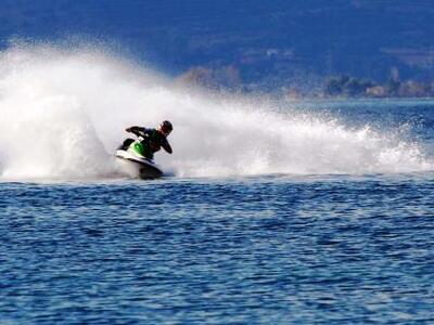Ενας νεκρός μετά από δυστύχημα με τζετ σ...