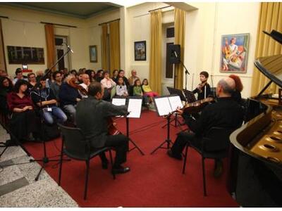 Δείτε φωτό από την χθεσινή συναυλία στο ...