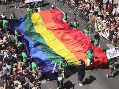 Το Gay Pride του Βερολίνου έγινε γιορτή ...