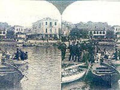 1910, ΠΑΤΡΑ. Οι βάρκες γεμίζουν μετανάστ...