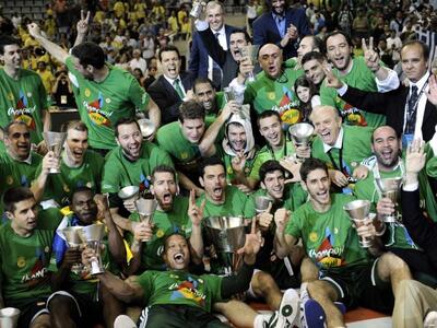 Άφιξη ΠΑΟ: Αποθέωση τα ξημερώματα από 3....