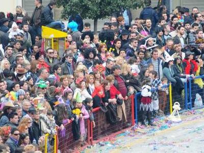 ΤΩΡΑ! Στην ΕΤ1 η έναρξη του Πατρινού Καρναβαλιού