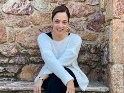 Άγριες Μέλισσες: Η Ελένη Καρακάση αποκαλ...