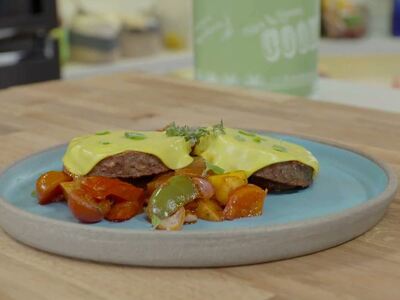 Vegan μπιφτέκια με φυτικό τυρί στον φούρνο