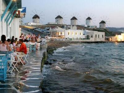 John Travolta και Monica Bellucci διαφημ...