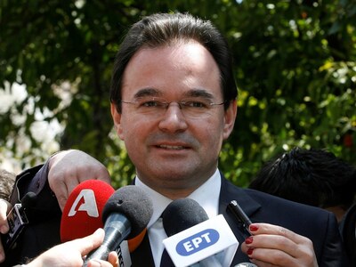 Διαψεύδει ο Παπακωνσταντίνου τα σενάρια ...