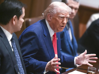 Ανάλυση CNN: Στριμωγμένος ο Τραμπ στη μά...