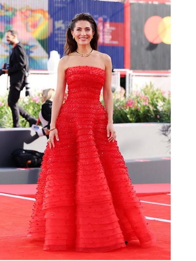 Κατερίνα Μουρίνο με Armani 