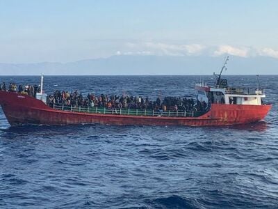 Στην Κω αποβιβάστηκαν οι 382 μετανάστες- ΒΙΝΤΕΟ