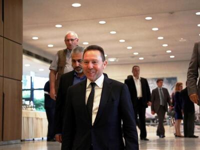 Αισιόδοξος για συμφωνία ο Στουρνάρας