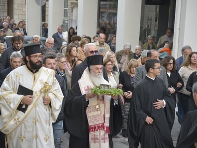 Αιγιαλεία: Λιτάνευση των αχράντων παθών ...