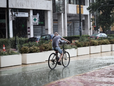 Μπουρίνια μετά τον καύσωνα -Πέφτει η θερ...