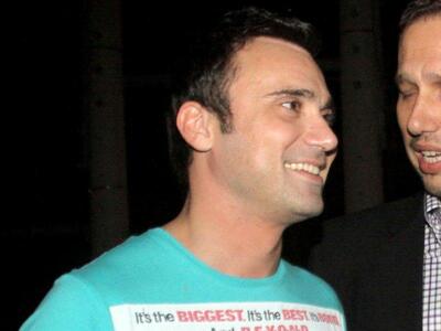 Ο Γιώργος Καπουτζίδης στη Αίγινα 