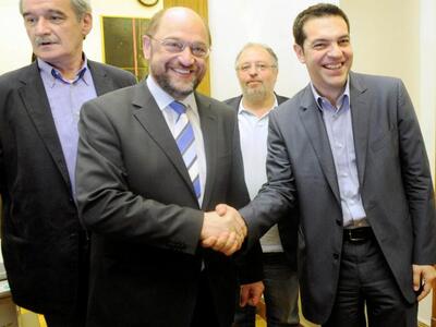 Σε εξέλιξη η συνάντηση Τσίπρα - Σούλτς -...