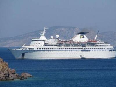 Πάτρα: Κατέπλευσε το πρωί το κρουαζιερόπ...