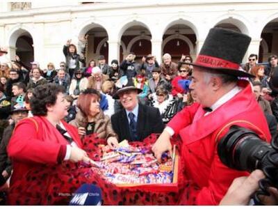 Ιάπωνες, Βραζιλιάνοι, ο πρέσβης της Βενε...