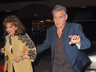 Ο Κλούνεϊ αγκαζέ με την πεθερά του και.....