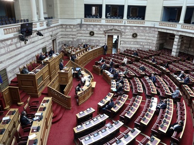 Βουλή: Κυρώθηκε η συμφωνία Ελλάδας-Αιγύπ...