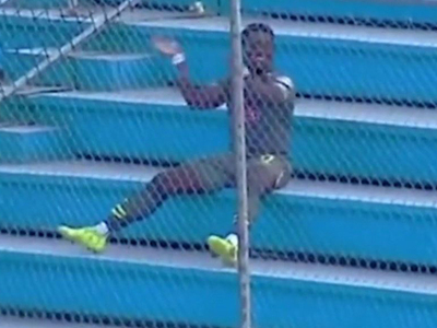 Πανηγυρισμός για ταινία: σκόραρε και ανέ...