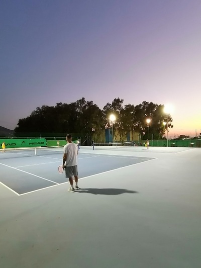 Ηλιοβασίλεμα στα upper hard courts