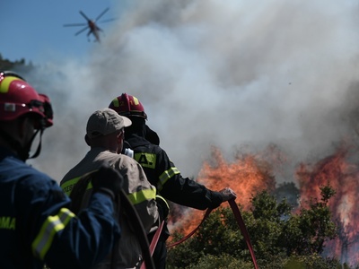 Βόνιτσα: Μεγάλη πυρκαγιά στην περιοχή του Θυρρείου
