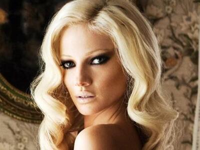 Tζούλια Αλεξανδράτου: Η δήθεν νέα ζωή κα...