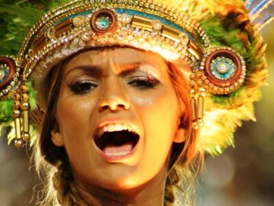 Ξεκινά το καρναβάλι στη Βραζιλία – Πάνω ...