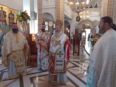 Στη Θεία λειτουργία στον πανηγυρίζοντα ιερό ναό Αγ. Ιωάννου Ρώσου ο Επίσκοπος Χρύσανθος