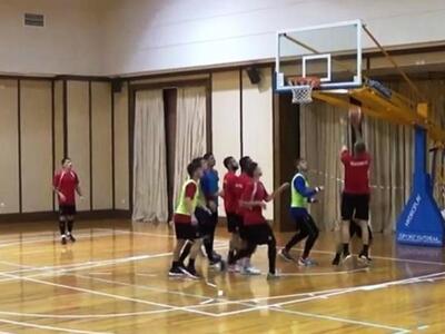 Μπασκετική προπόνηση για τους παίκτες τη...