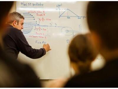 Υψηλές βαθμολογίες στις φετινές Πανελλήν...