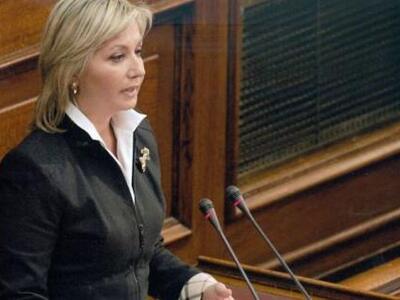 Μακρή: Δεν θα κλείσουν μονάδες απεξάρτησης