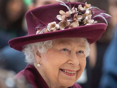 παλαιότερη φωτό από fb The Royal Family