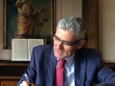 Ο Άγγελος Τσιγκρής φέρνει στη Βουλή τα μ...