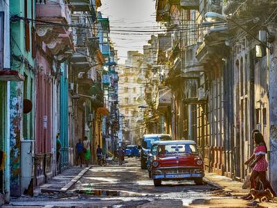 Κούβα: Εξαπλασιάστηκε ο αριθμός των ξένω...
