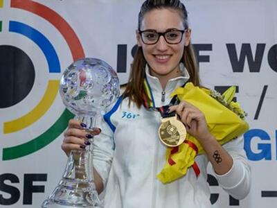 Ασταμάτητη η Άννα Κορακάκη!-Παγκόσμιο ρε...