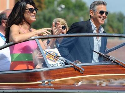 Οι δύο σούπερ σταρ Σάντρα Μπούλοκ και Τζ...