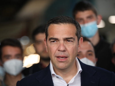 Αλ. Τσίπρας:  Ο μισθός δεν φθάνει ούτε γ...
