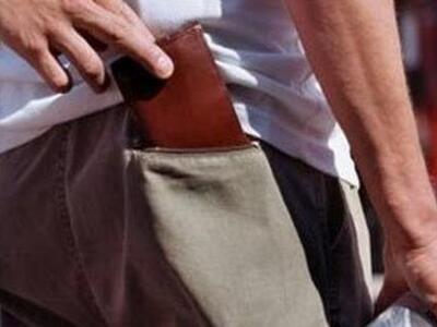Πύργος: Άρπαξαν πορτοφόλι αλλά φεύγοντας...